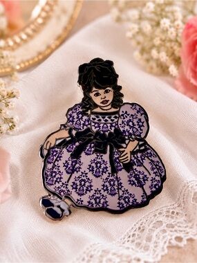 VTG ~ 2005 Marie Osmond Rose Collector Doll Pin!